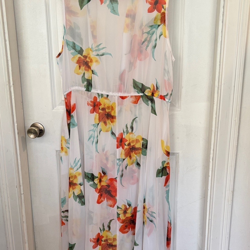 Floral Sheer overlay for beach or casual layered look - Picture 4 of 4